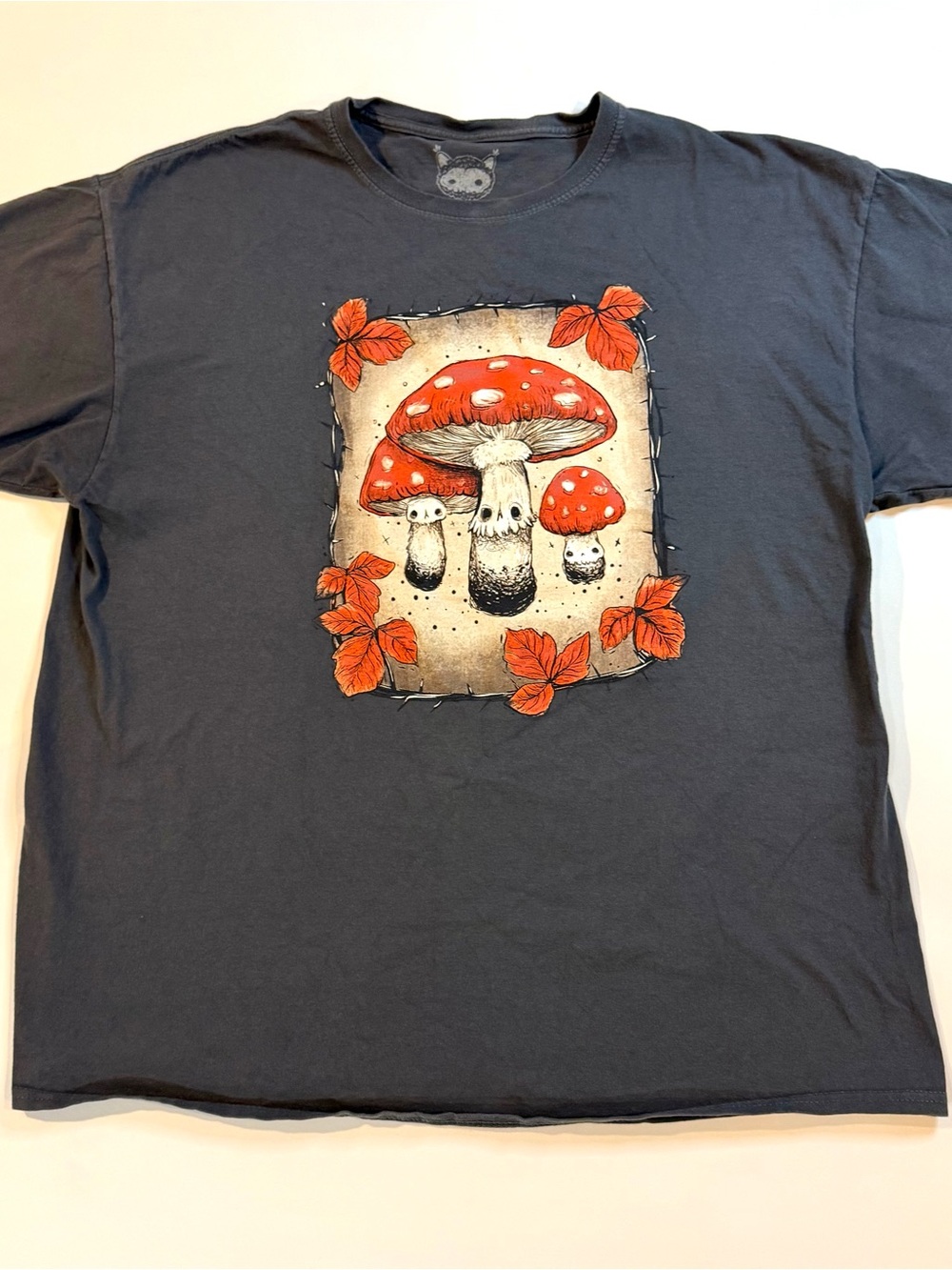 Stephanie Bayles Mushroom Skull Graphic T-Shirt Gray Size XL